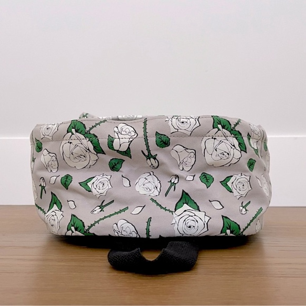 OUTDOOR PRODUCTS🇯🇵 Vintage White Roses Backpack - Picture 8 of 15